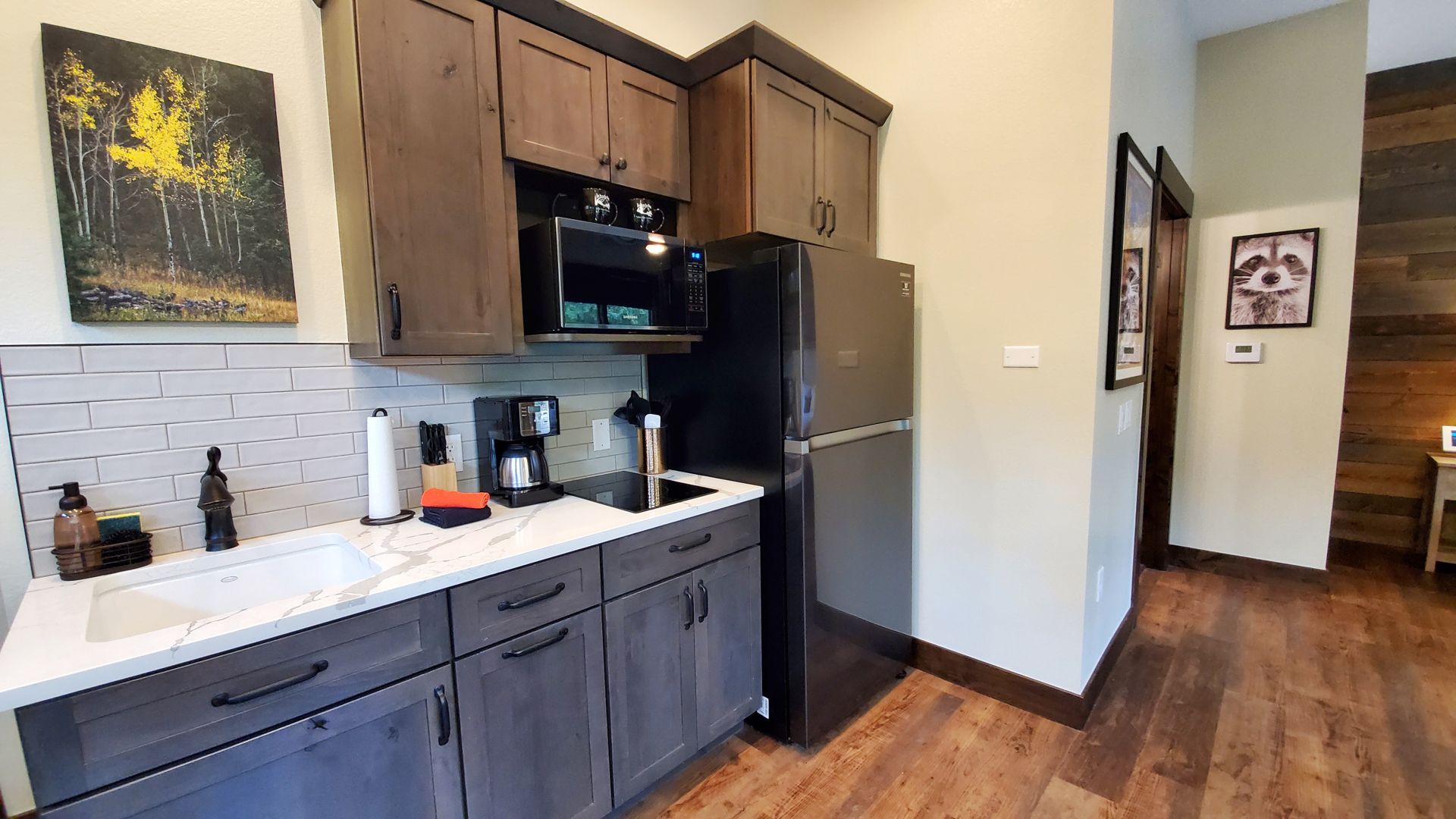 Full kitchen amenities